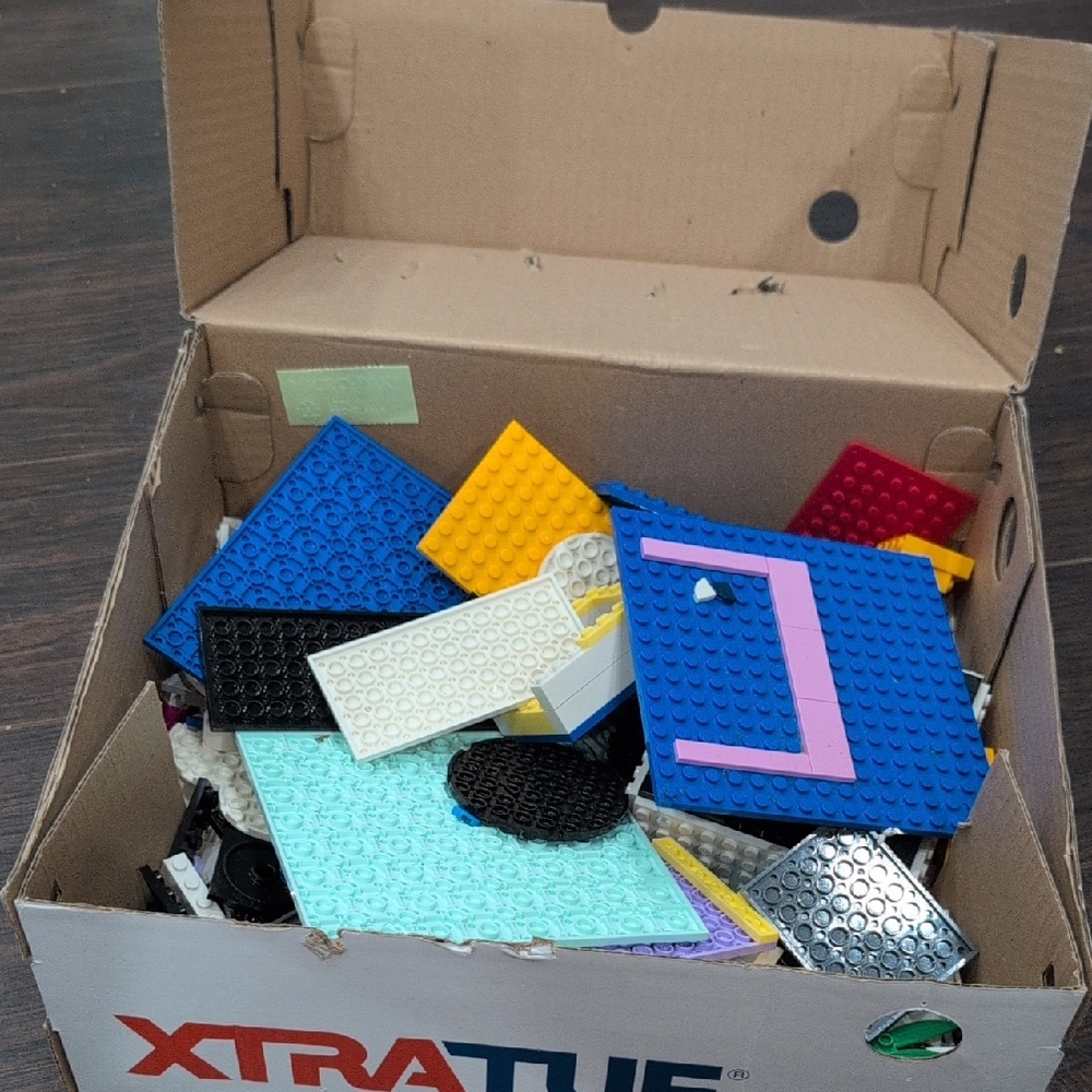 Loose Building Plate Lot - Bright Multi Colors